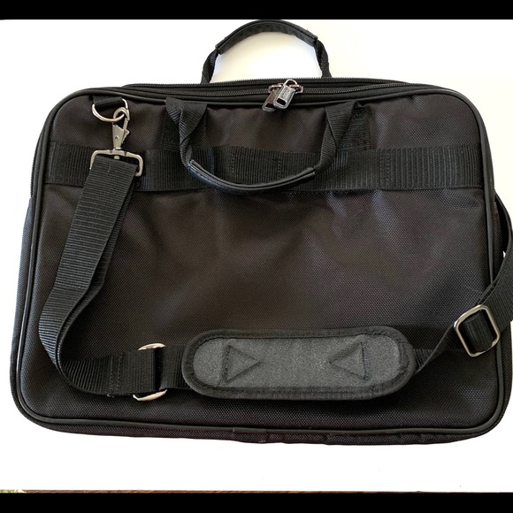 Kenneth Cole EZ-Scan Double Gusset BLK Laptop Case - Picture 5 of 8